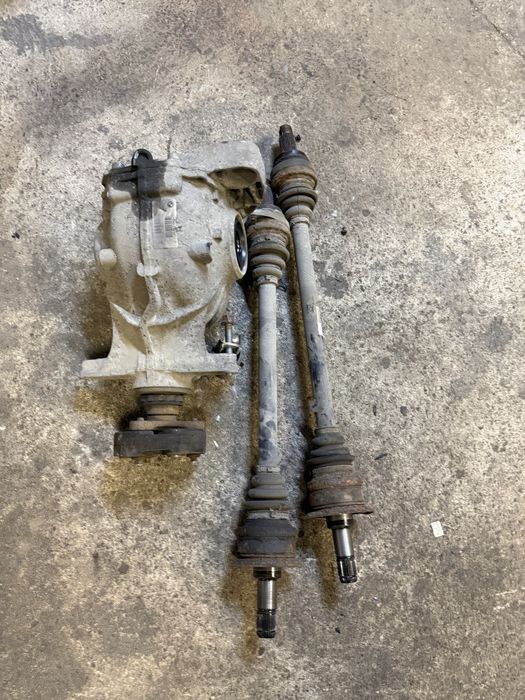 Заден диференциал и полуоски за BMW 520d 184 кс