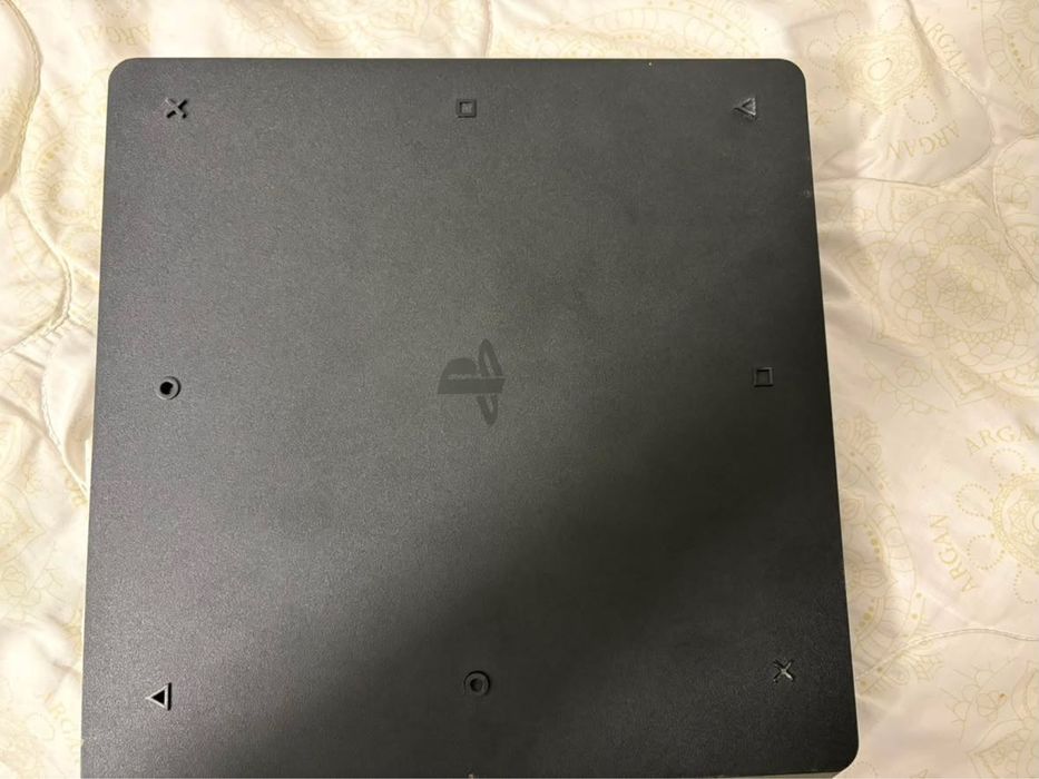 Ps4 de 1T + cateva jocuri