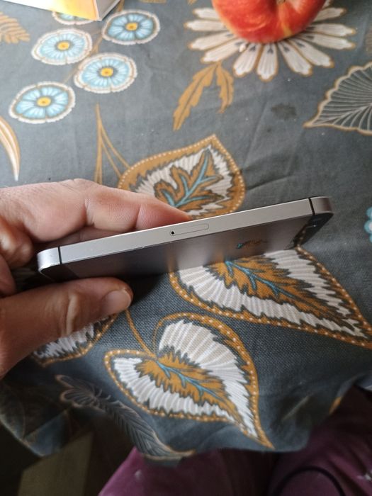 Iphone 5 SE 16 GB