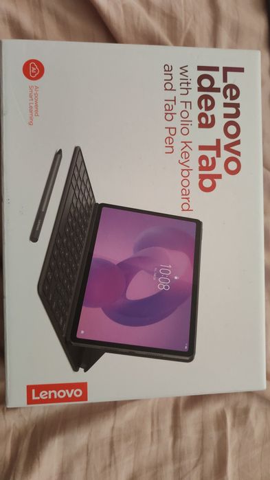 Планшет леново почти новый