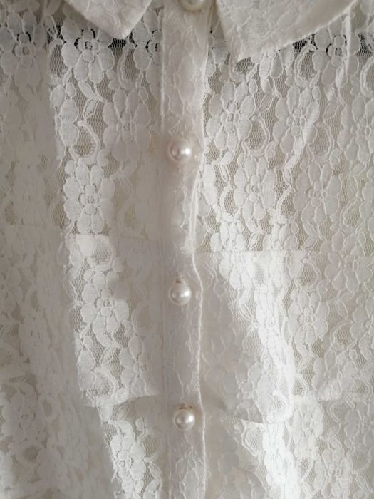 Bluza ZARA camasa dantela alba crem nasturi perlati marimea S