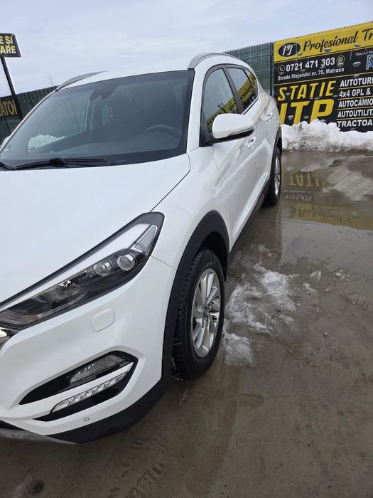 Hyundai Tucson 2.0 diesel,automat,4x4