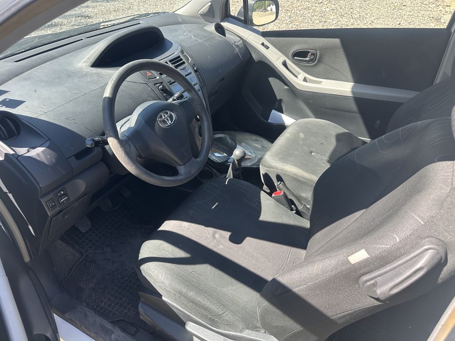 Тойота Ярис Toyota Yaris 1.0 vvti 69 кс 2011г НА ЧАСТИ!