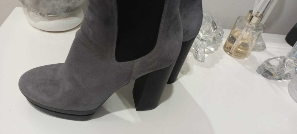 Ghete din piela intoarsa HOGAN 37,5