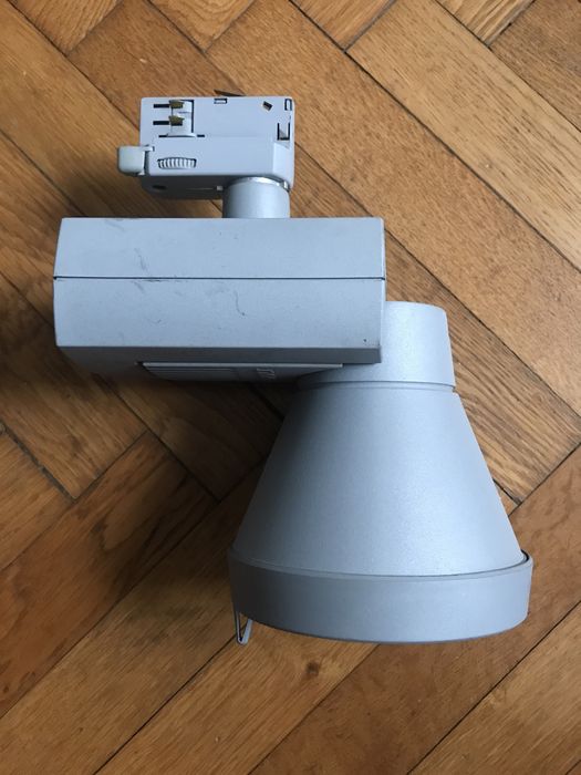 Fagerhult - sursă de iluminat ( lanternă, proiector, felinar )