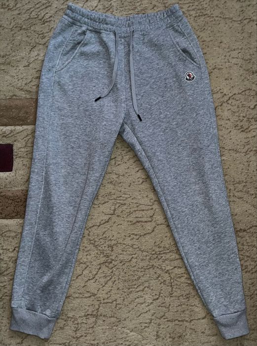 Серые трико монклер