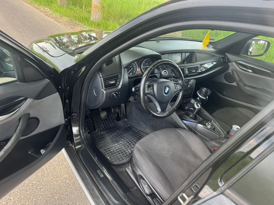 Bmw x1-2.0 diesel - manual  foarte bine intretinuta