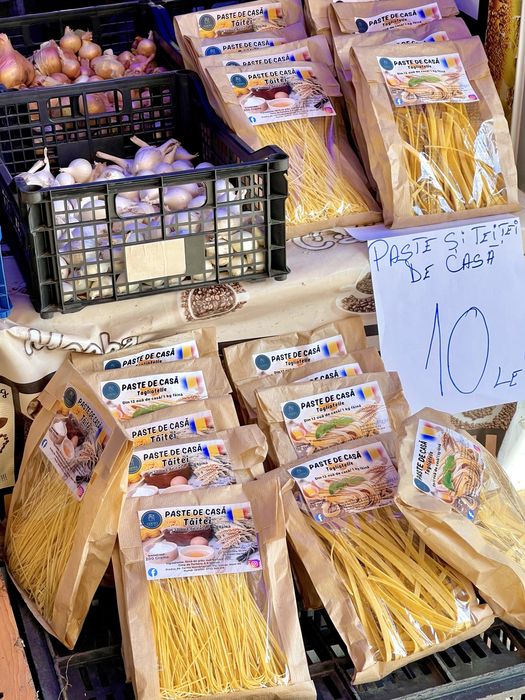 Taietei si paste de casa din faina de grau dur si oua