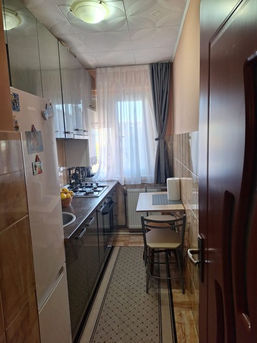 Apatrament 2 camere finisat zona 9 Mai str Olari