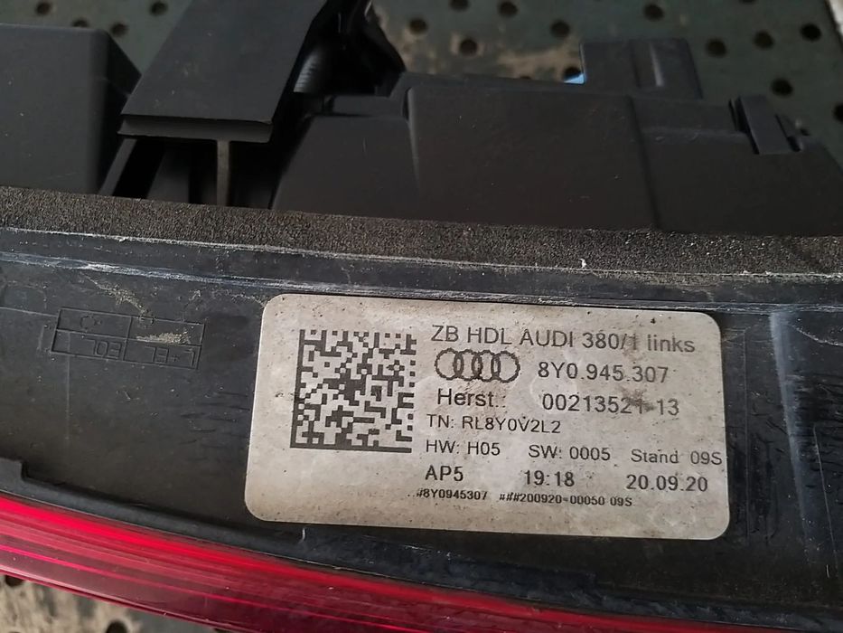 Stop tripla lampa stanga led haion audi a3 8y 8y0945307 0021352113