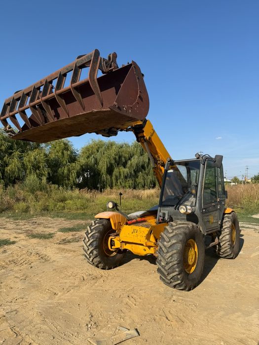 Încărcător telescopic JCB 526-55