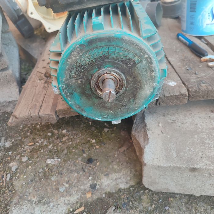 Электродвигатель