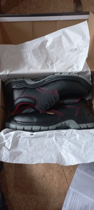 Обувки летни и  зимни работни