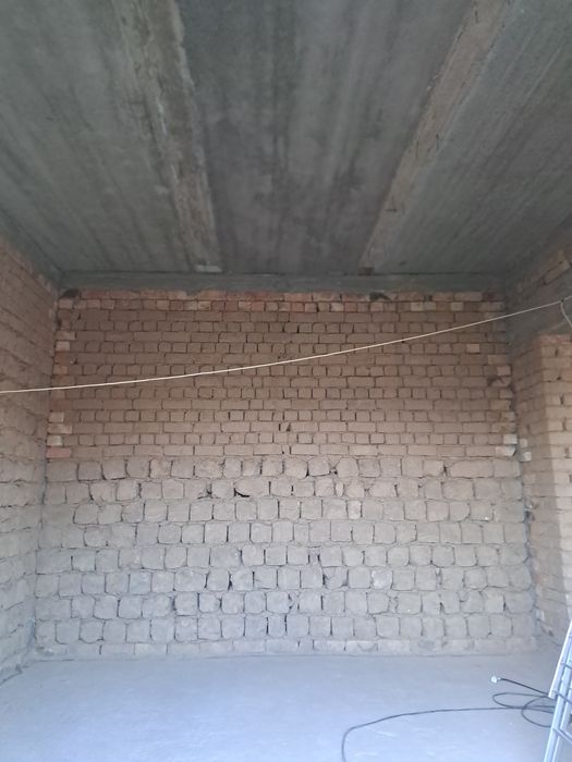 Уй сотилади келесда сантўрада