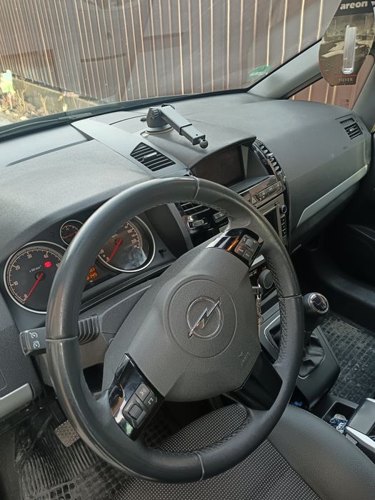 De vânzare Opel Zafira b.
