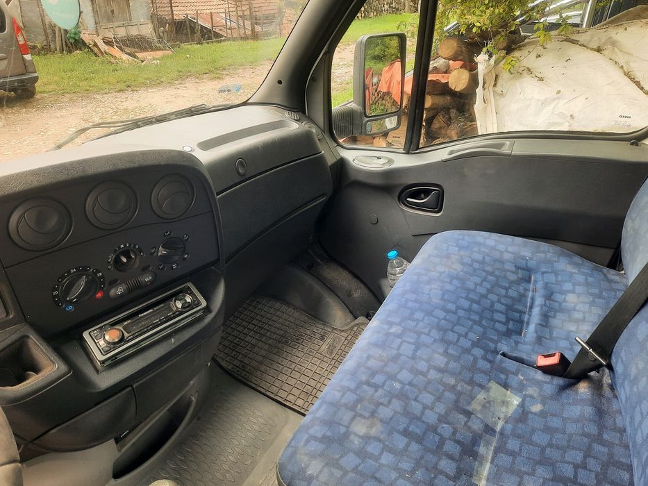 Товарен автомобил Ивеко