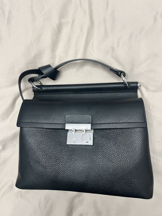 Geanta noua massimo dutti