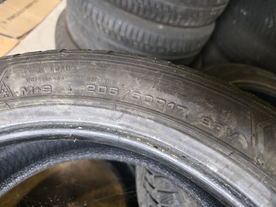 205/50R17 Goodyear зимни