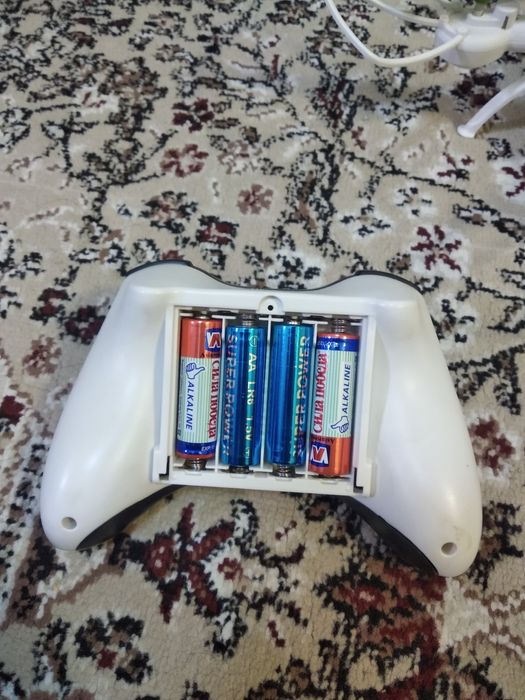 Продаю дрон квадрокоптер