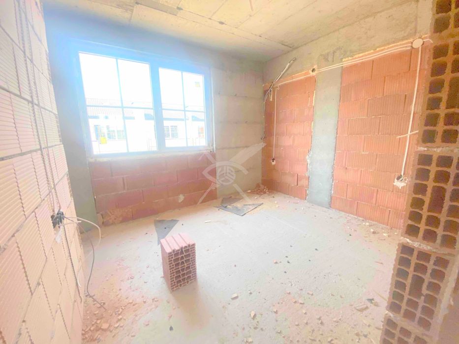 Продава се Къща в с. Скутаре, Област Пловдив - 100 кв.м за 1056 €/кв.м - Снимка #1