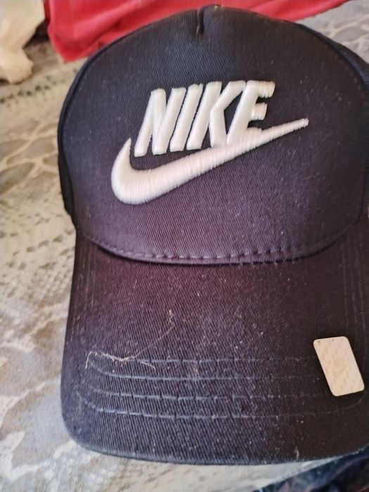 Шапки различни 15  леба.За 8 бр безплатна доставка плус подарак