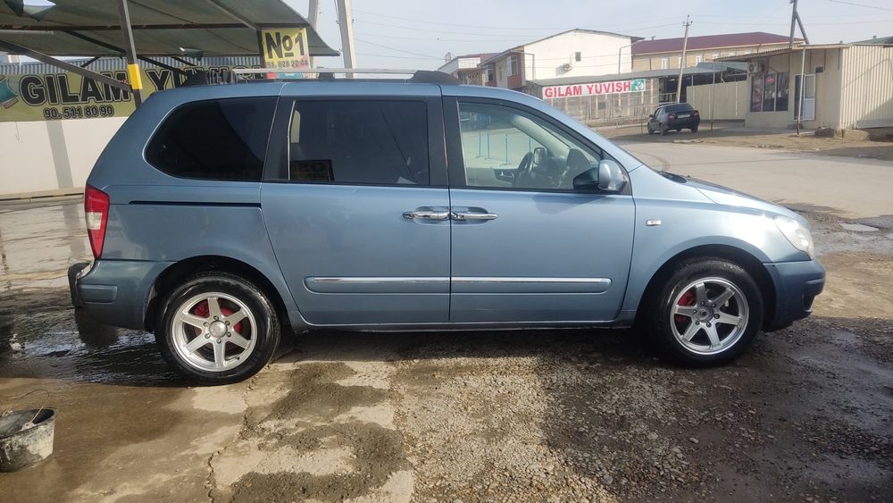 Moshin Kia Karnival 2007 god