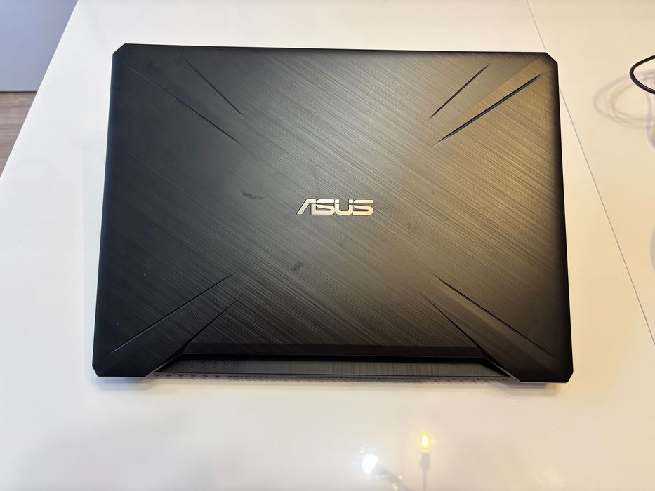 Лаптоп ASUS tuf gaming