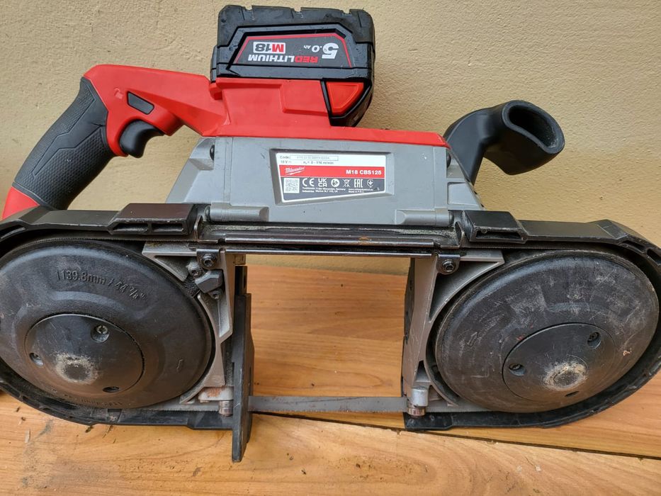 Fierăstrău cu bandă pt metal Milwauke M18  CBS 125