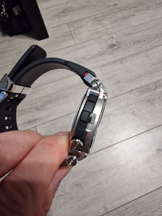 Часы Casio g-shock MTG B-1000 1AER