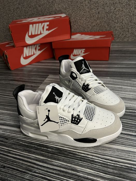 Jordan 4 black military - Reducere stoc 40-45