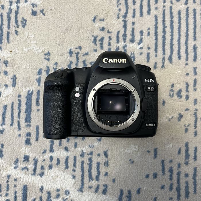 Зеркальный полнокадровый фотоаппарат Canon 5d mark 2 (ii)
