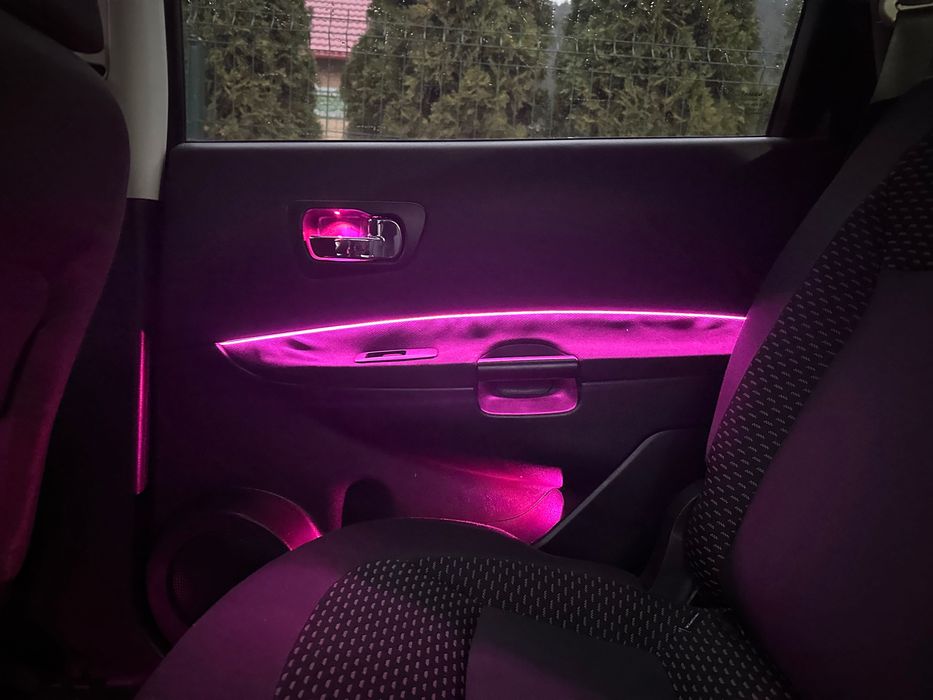 Vând Nissan Qashqai+2