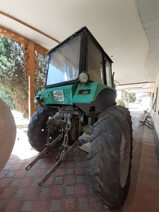TTZ 8011 traktor sotiladi