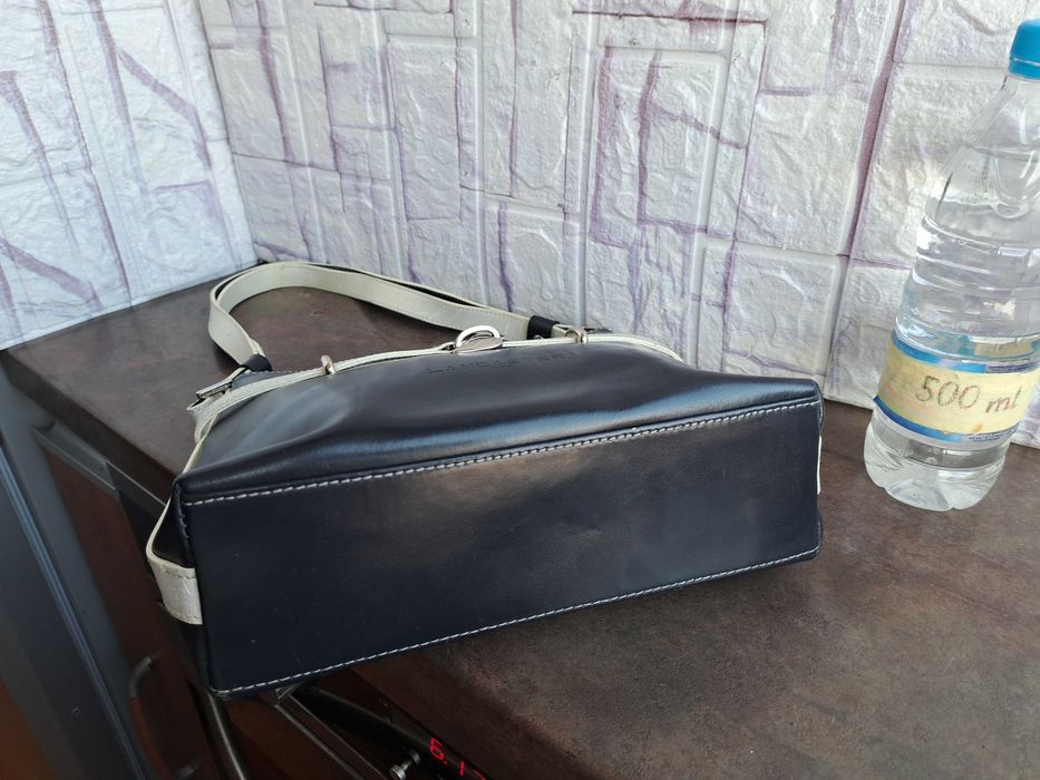 дамска чанта,малка тъмно синя чантичка LANCASTER -естествена кожа