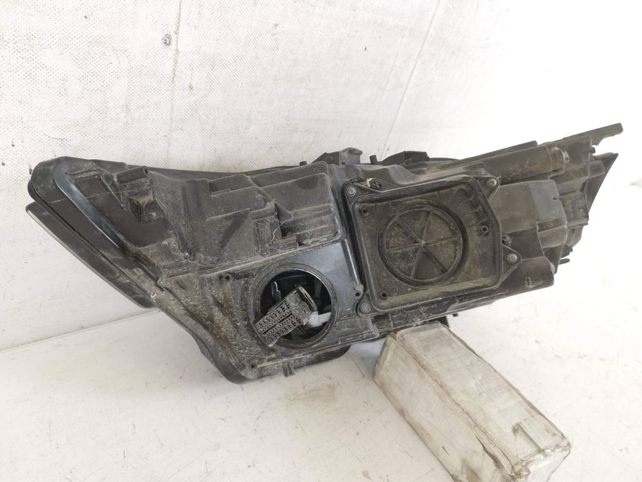 Десен фар / Far Dreapta Full Led Audi A6 C8 Оригинален Повреден