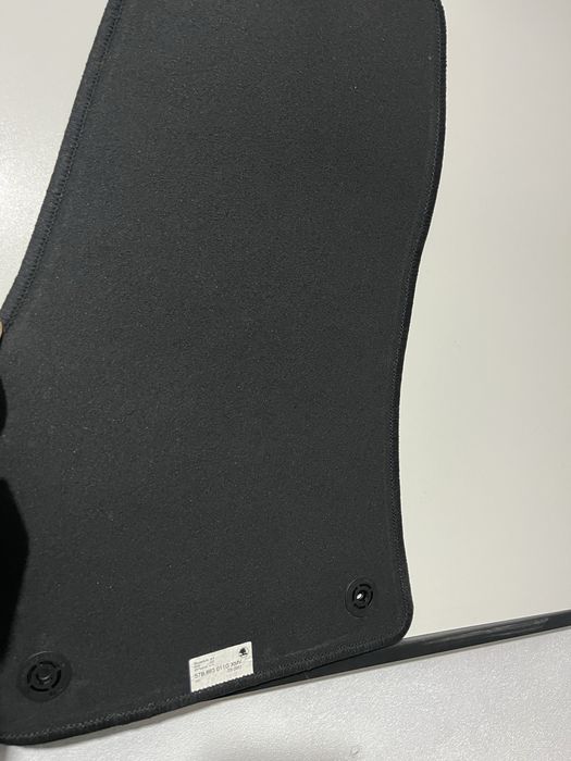 Лайсна за предна решетка - Шкода Карок 2021 и мокетни стелки