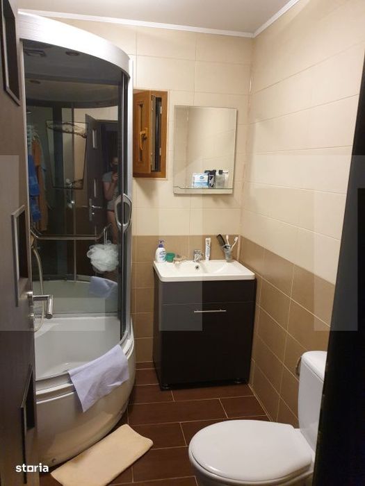 Apartament 3 camere decomandat, centrala si AC, aproape de Piata Frati