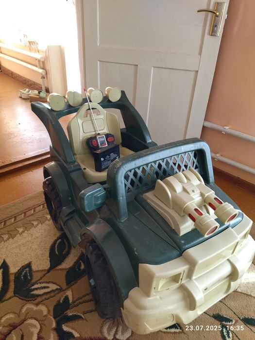 Продам детскую машину