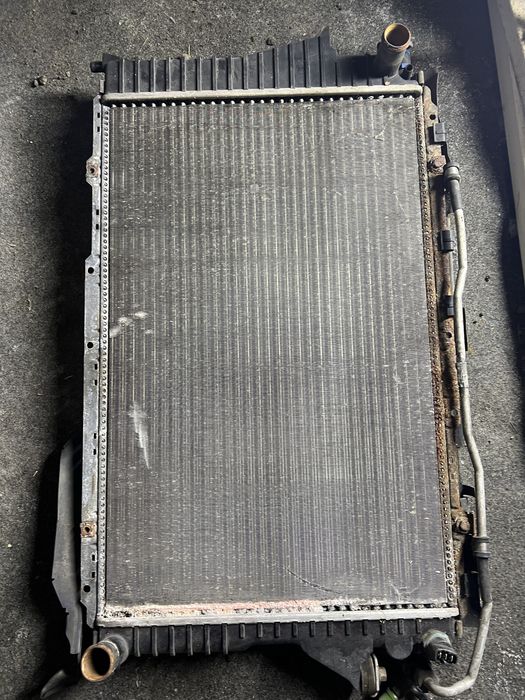 Привозные радиаторы охлаждение на АУДИ