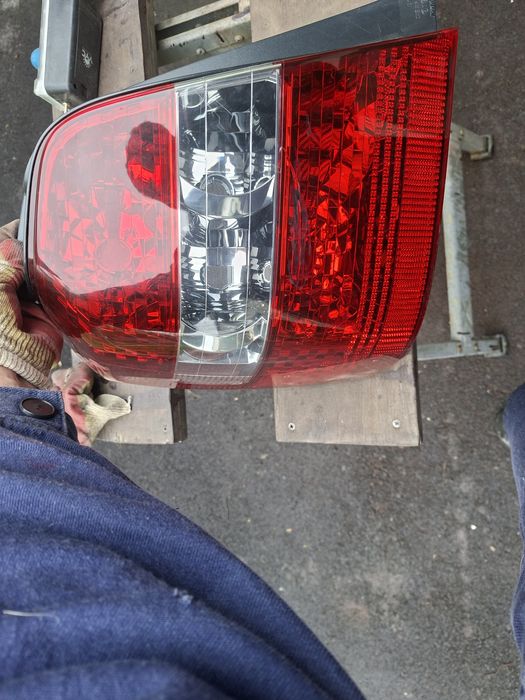 Задний фонарь Toyota Highlander оригинал