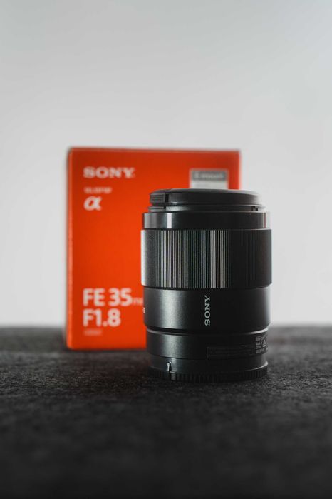 Sony FE 35mm f/1.8
