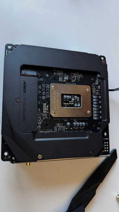 Placă de bază Mini-ITX Gigabyte B760I AORUS PRO DDR5 - Socket 1700