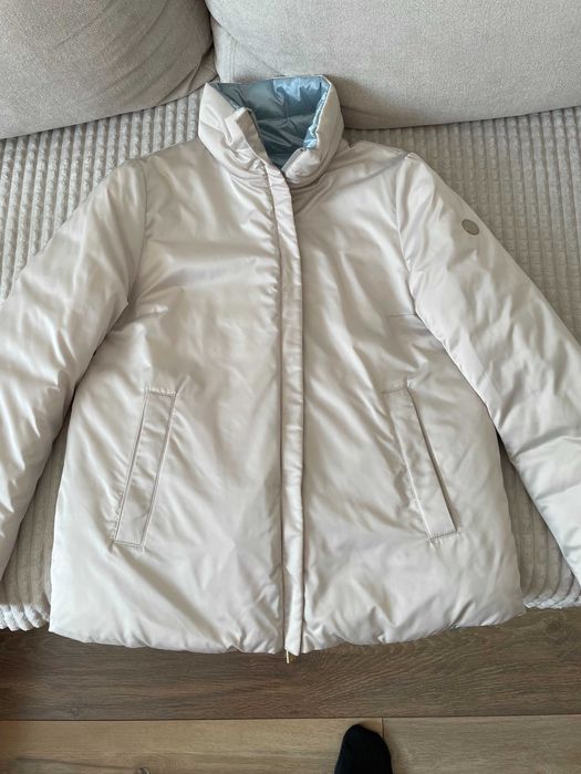 Scurta femei Madzerini, cu 2 fete