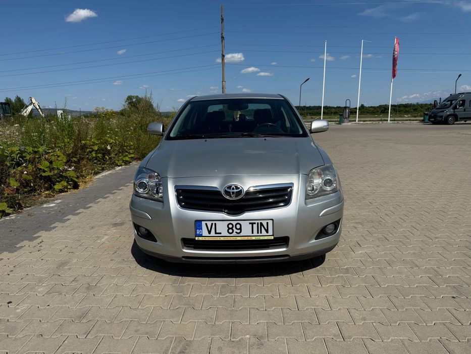 TOYOTA Avensis