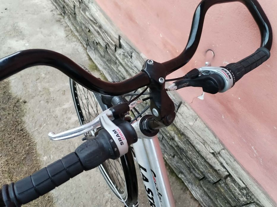 Bicicleta roti 28 cadru aluminiu dinam in butuc import Germania