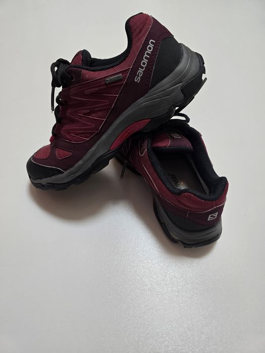 Încălțăminte outdoor Salomon Gore Tex  38 de fete