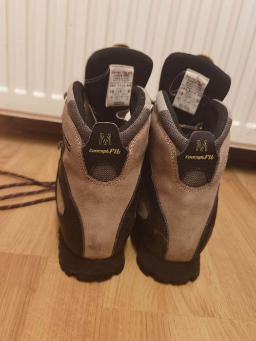 Bocanci de munte Quechua Forclaz – piele, impermeabili, talpa aderenta