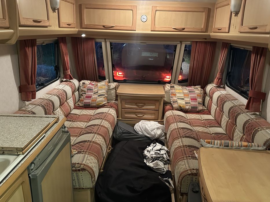 Rulota coachman  din 2002  cu motor mover