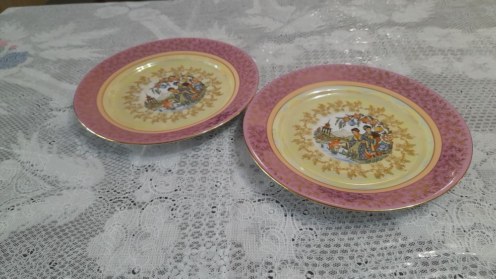 Тарелки из сервиза "Мадонна "