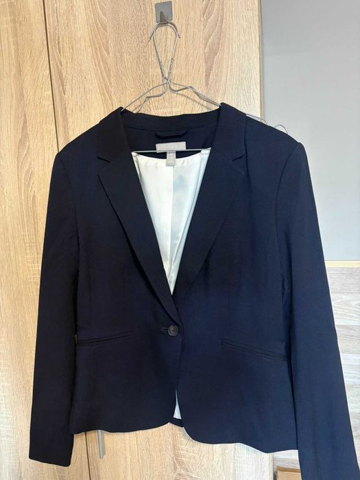Елегантно синьо сако